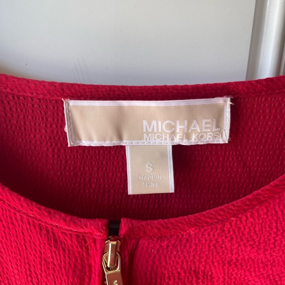 Red Ruffle Sleeveless Top - Picture 5 of 5